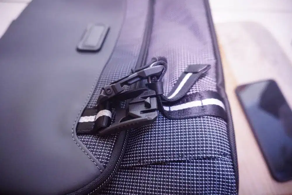 Tumi Descender Bike Messenger Kondisi Baru, tidak pernah dipakai