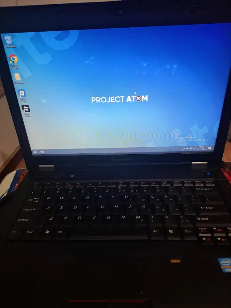 Laptop lenovo black