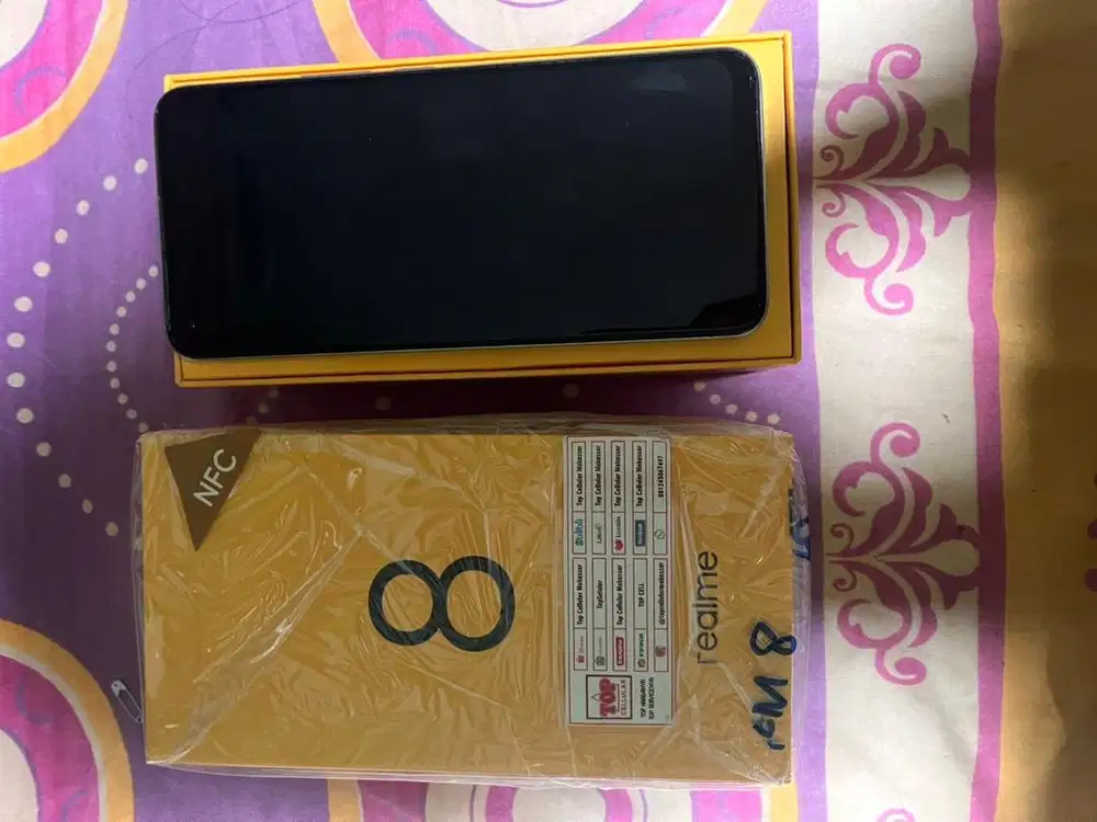 Realme 8 (128/8)