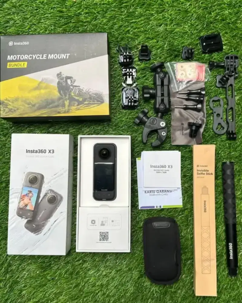 Insta360 X3 + Motorcycle Mount Kit + Selfie Stick
