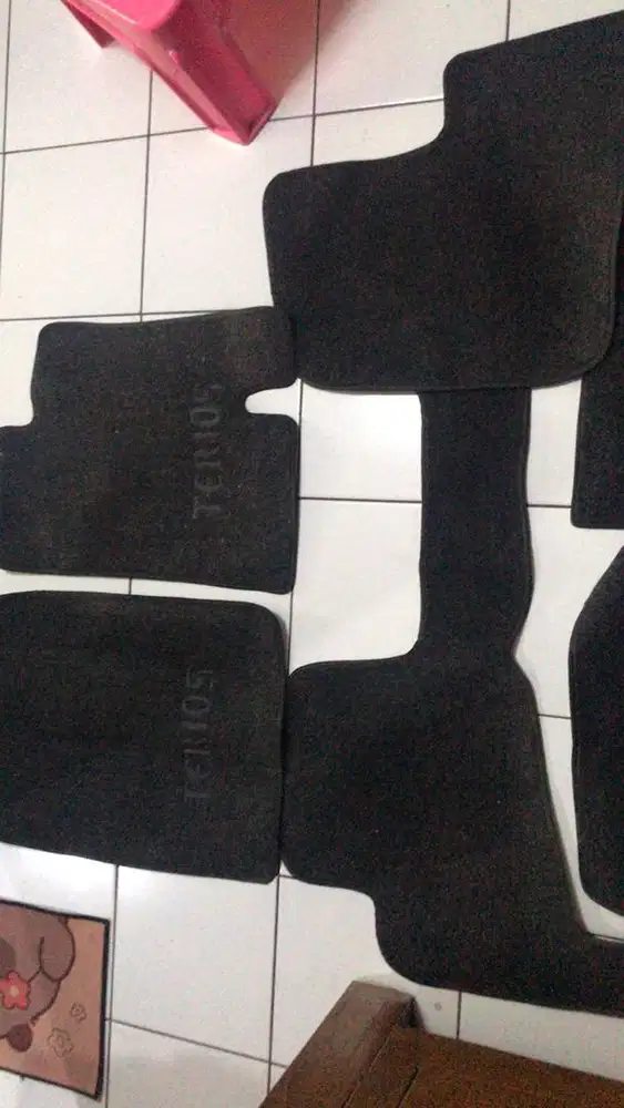 Karpet beludru ori terios konde