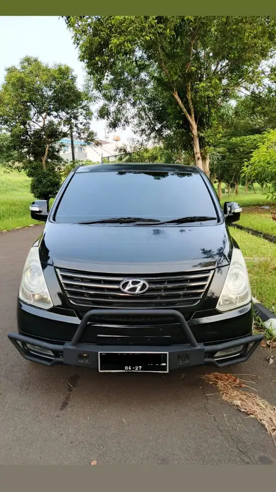 Hyundai H-1 2012 Bensin