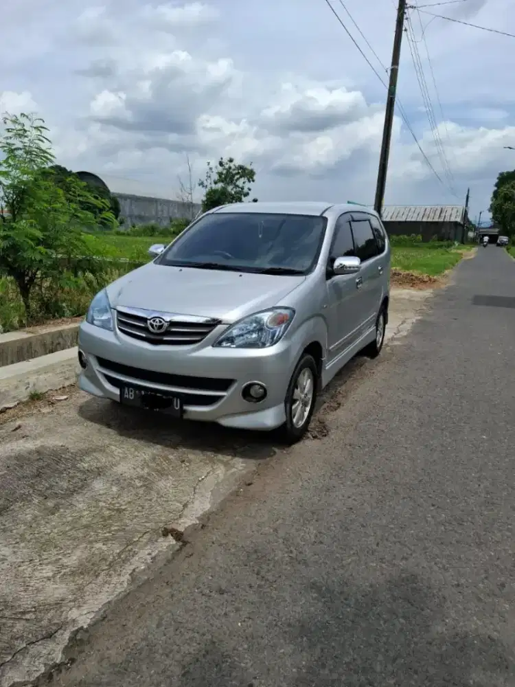 Toyota Avanza S Otomatis