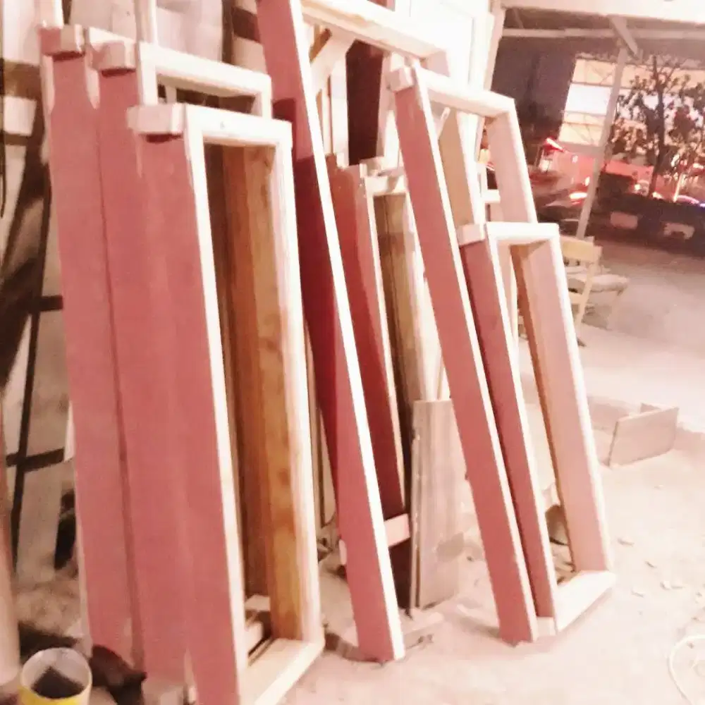 kusen pintu jendela bahan kayu bekas berkualitas