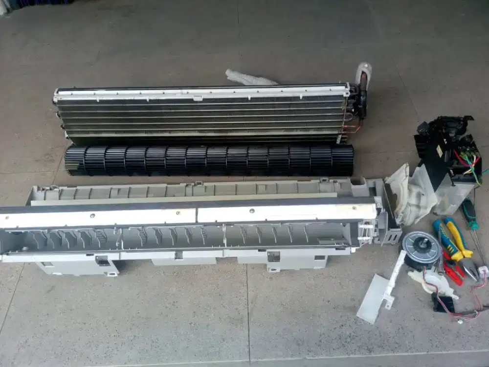 SERVICE AC PERBAIKAN DAN MAINTENANCE