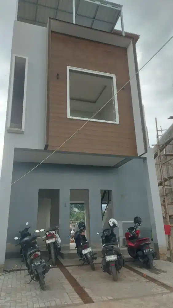 Rumah Villa Farm House 3 Lantai View Indah Cash Diskon Gede 1,44 Man