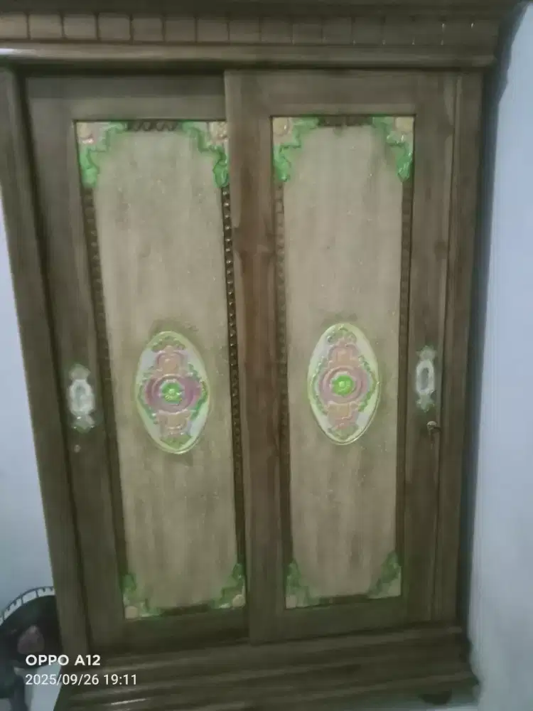 Lemari sliding 2 pintu kayu jati