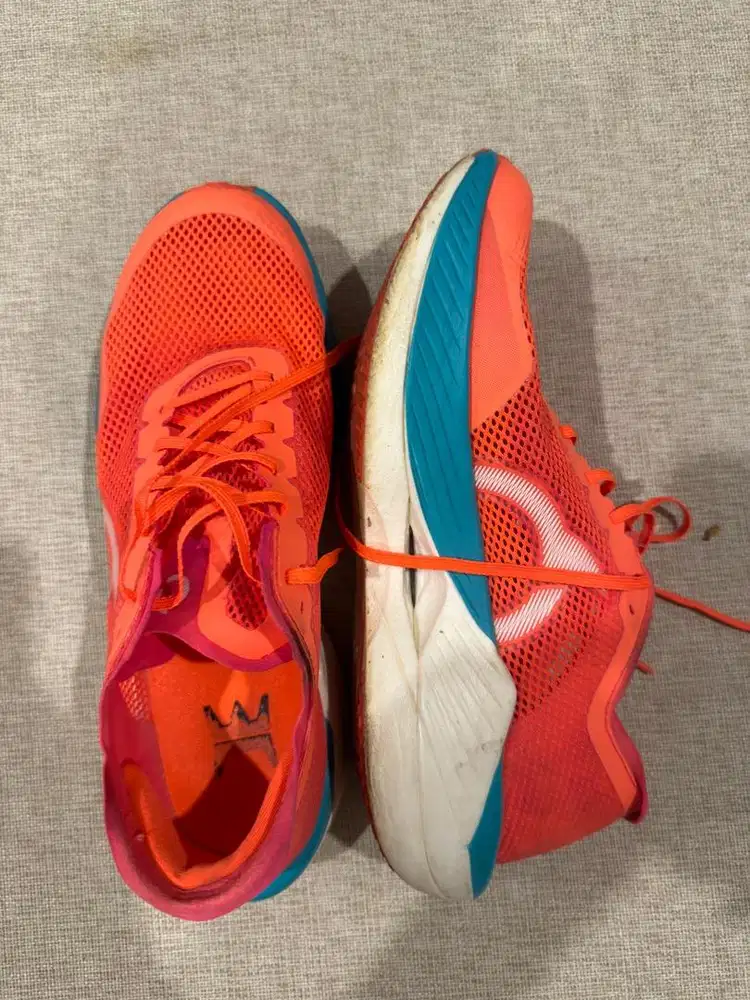 Sepatu running original