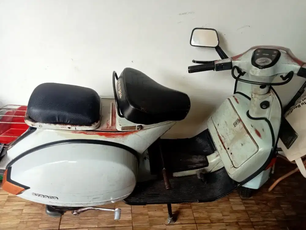 Vespa strada AOM