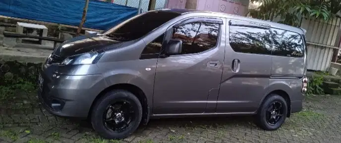 Nissan Evalia 2013 Bensin