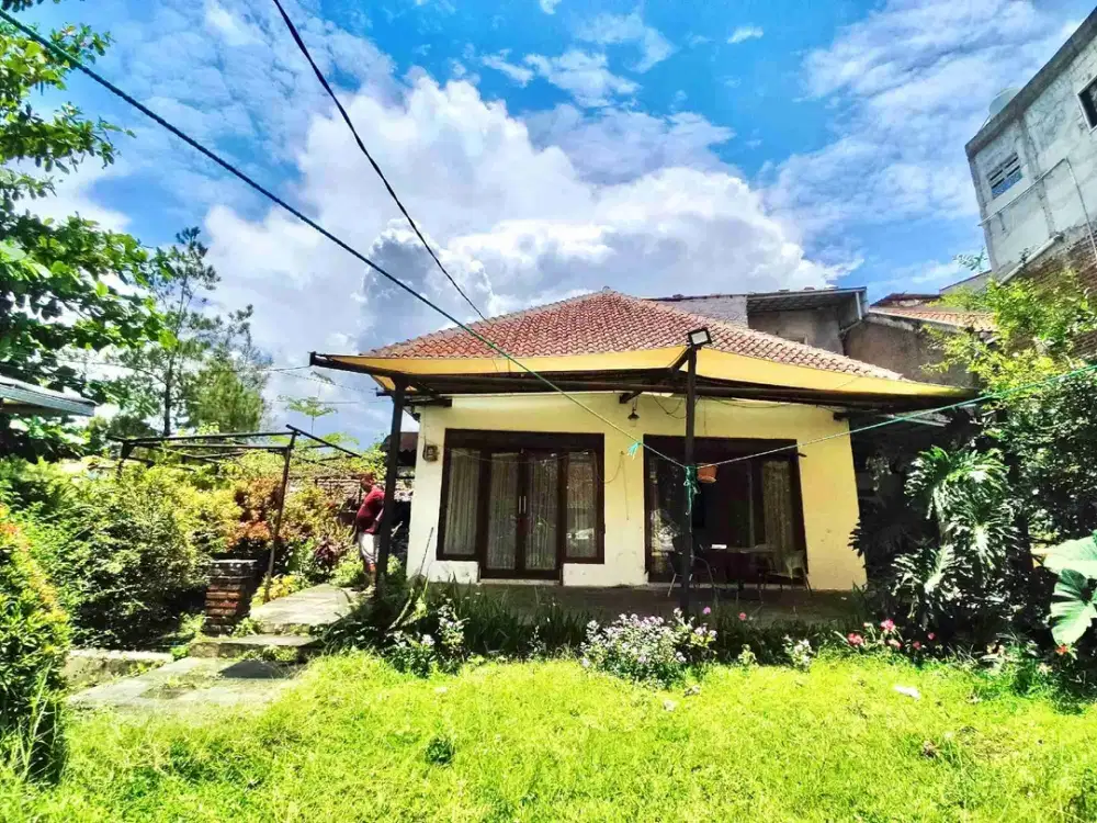 Di jual rumah bonus tanah di Cipadung