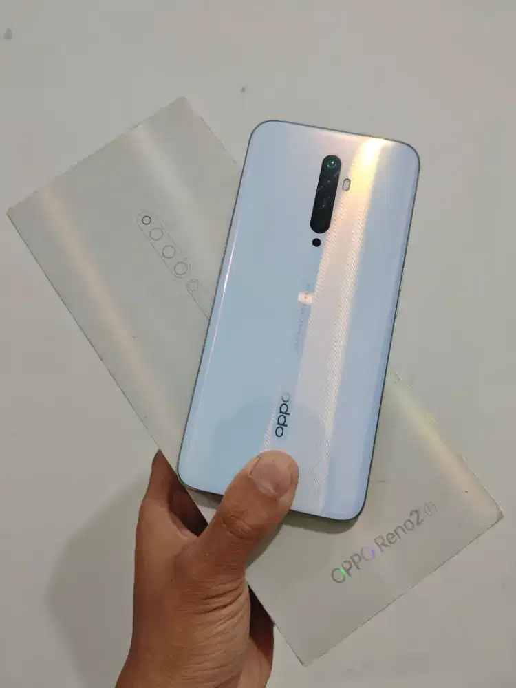 Oppo Reno 2F 8/128 Gb Likenew 98% ExResmi
Kelengkapan Fullset bs TT/BT