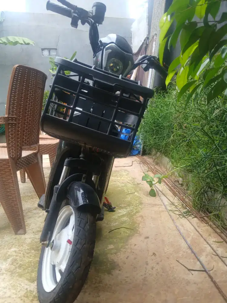 Sepeda listrik selis