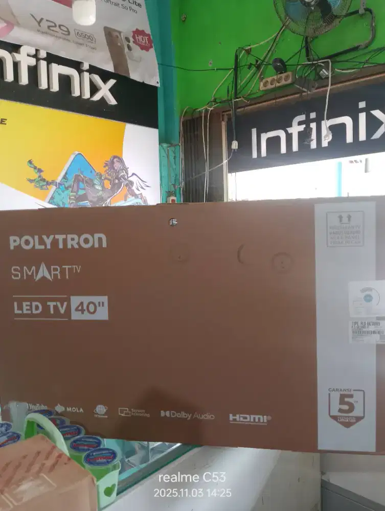 Tv Polytron 40 inch smart tv baru