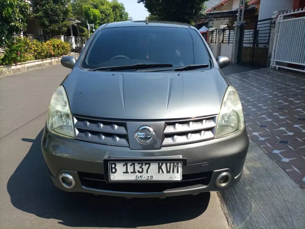 GRAND LIVINA XV A/T 2007