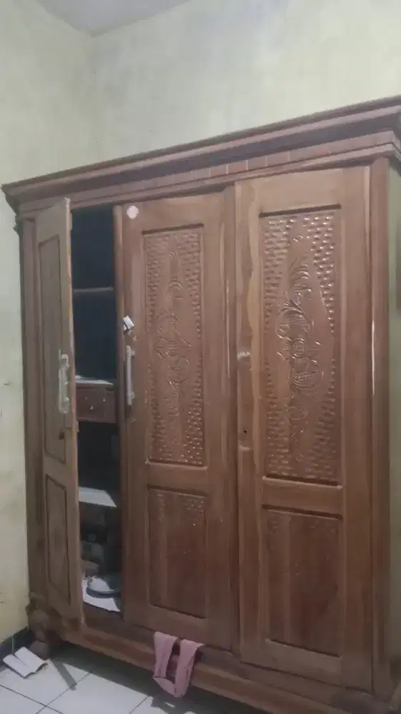 Lemari baju mulus