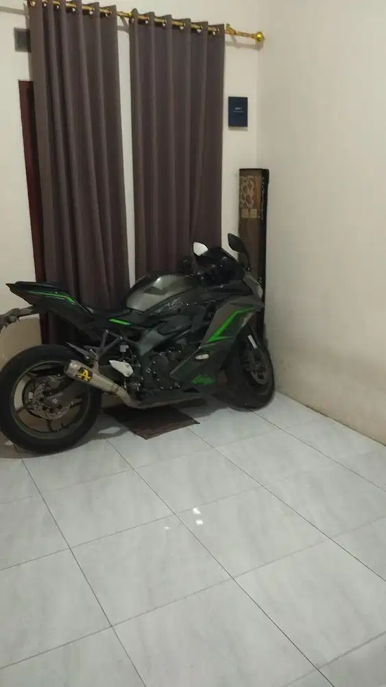 Kawasaki zx25r.