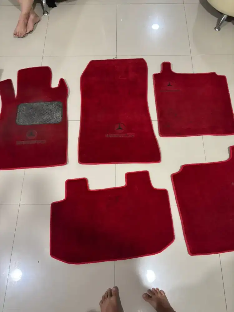 Karpet bludru mercedes benz ori (BARU)