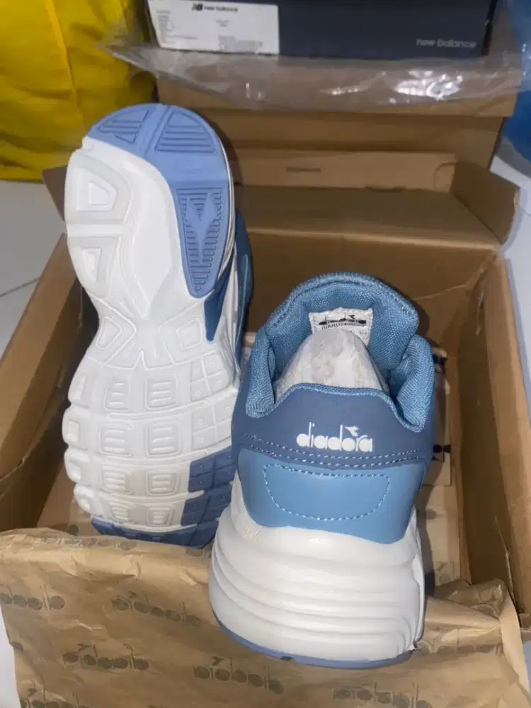SEPATU DIADORA SIZE 38 (CEWE) NEW