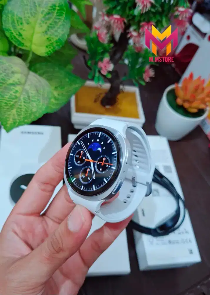 Samsung Galaxy Watch 8 44mm Silver White baru 1 bulan Mulus Smartwatch