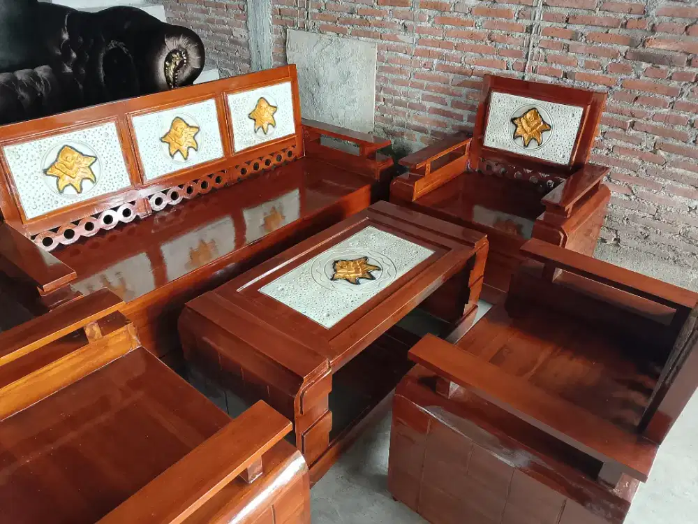 Kursi Domini Type 3.1.1.1 + Meja