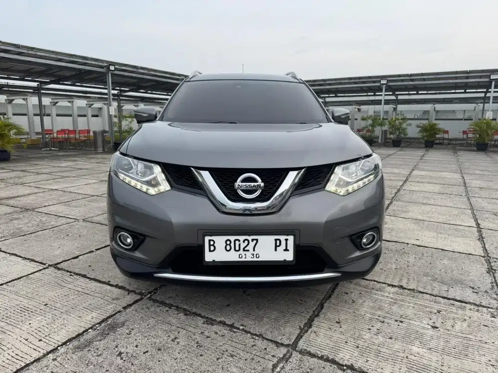 Nissan Xtrail 2.5 ST Nik 2014 Pakai 2015 (KM 60rb Asli Antik)