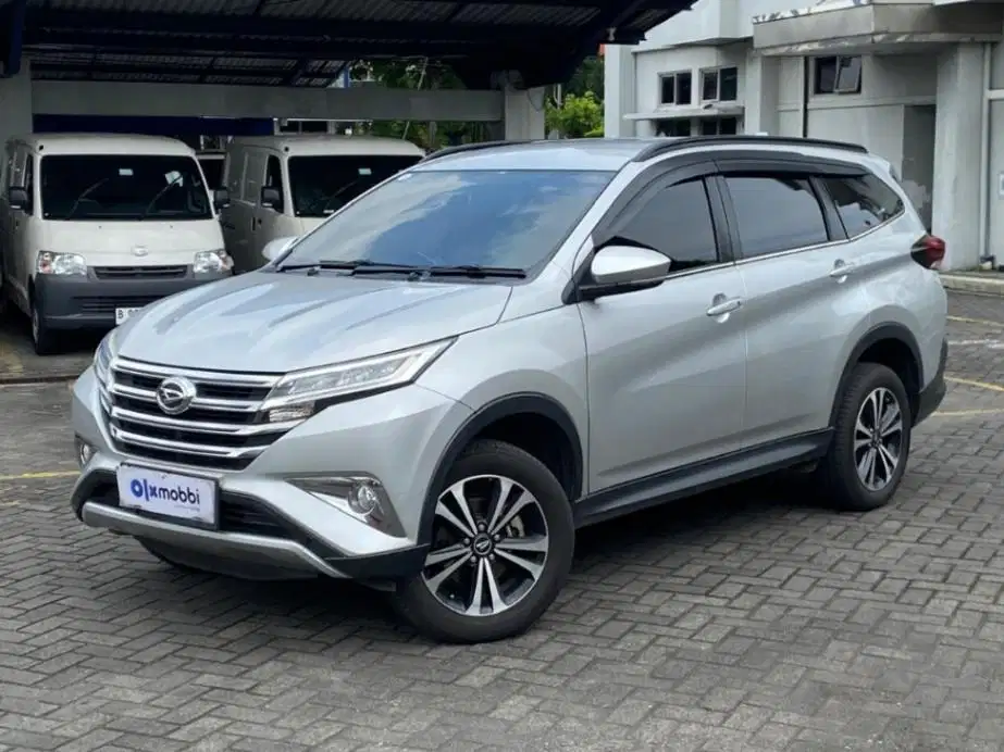 DP MURAH Daihatsu Terios 1.5 R Bensin-MT-2018 SILVER bKZX