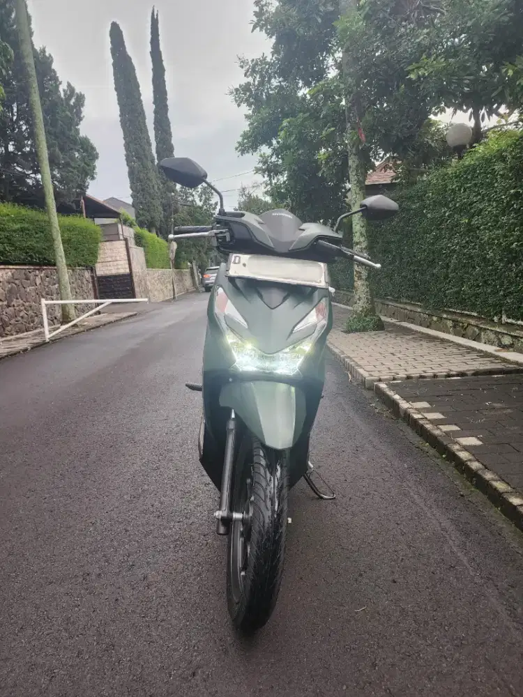 Honda beat deluxe cbs iss keyless 2025