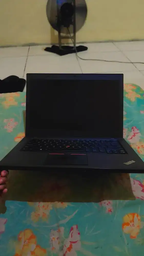 Laptop thinkpad T450s core generasi 5ram 8gb ssd256Gb kb backlight