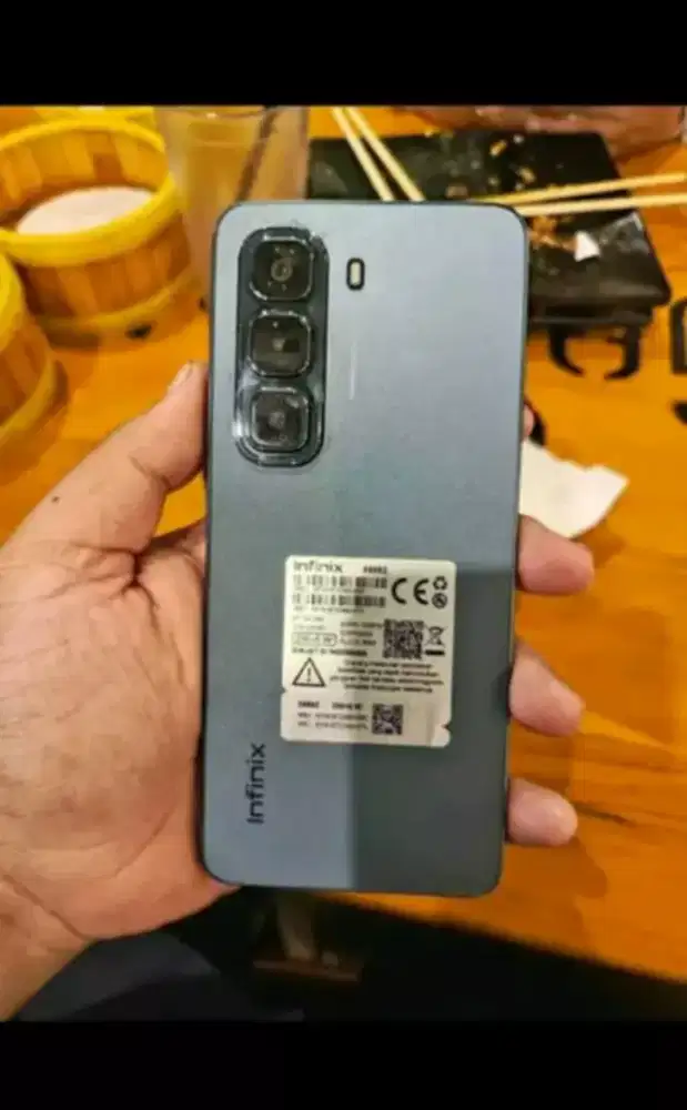 Infinix hot 60i 8+5 256