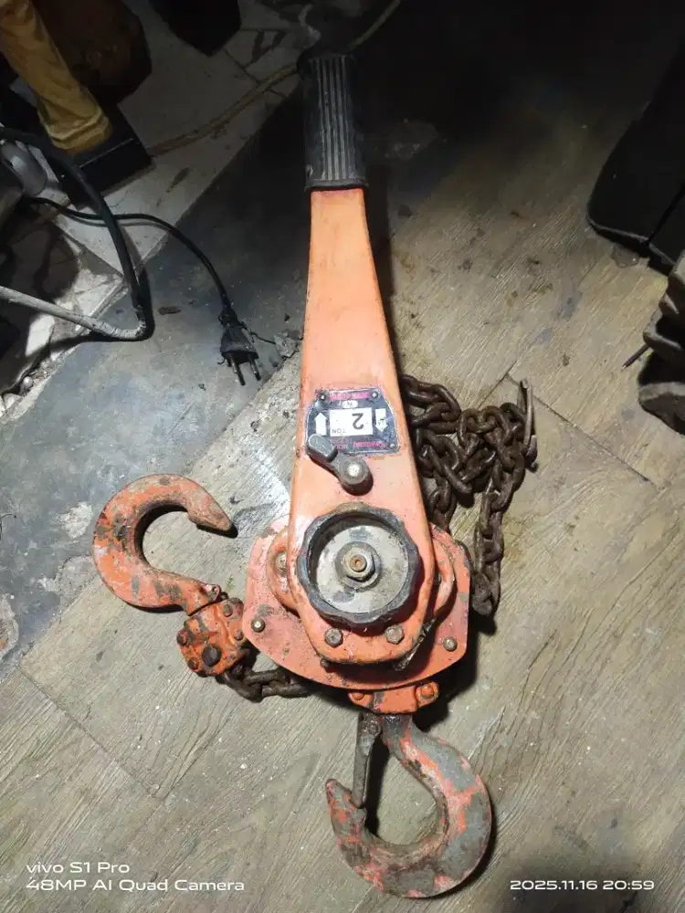 Kerekan tuas atau level tuas