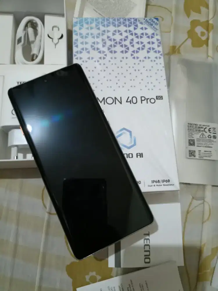 Tecno camon 40 pro 5G ram 8/256 baru 2 minggu