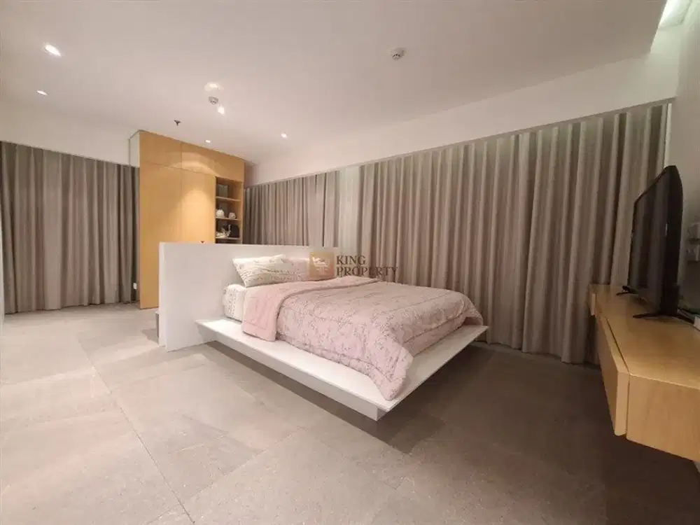 Disewakan 1BR AKR Gallery West – Scandinavian Minimalist, Unit Luas Convert 2BR Hook