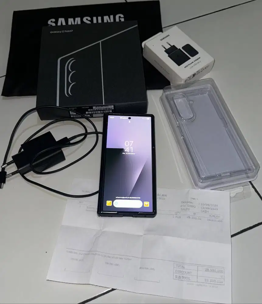 Samsung Galaxy Z Fold 7 warna Grey 12/256 GB Full set, No Minus