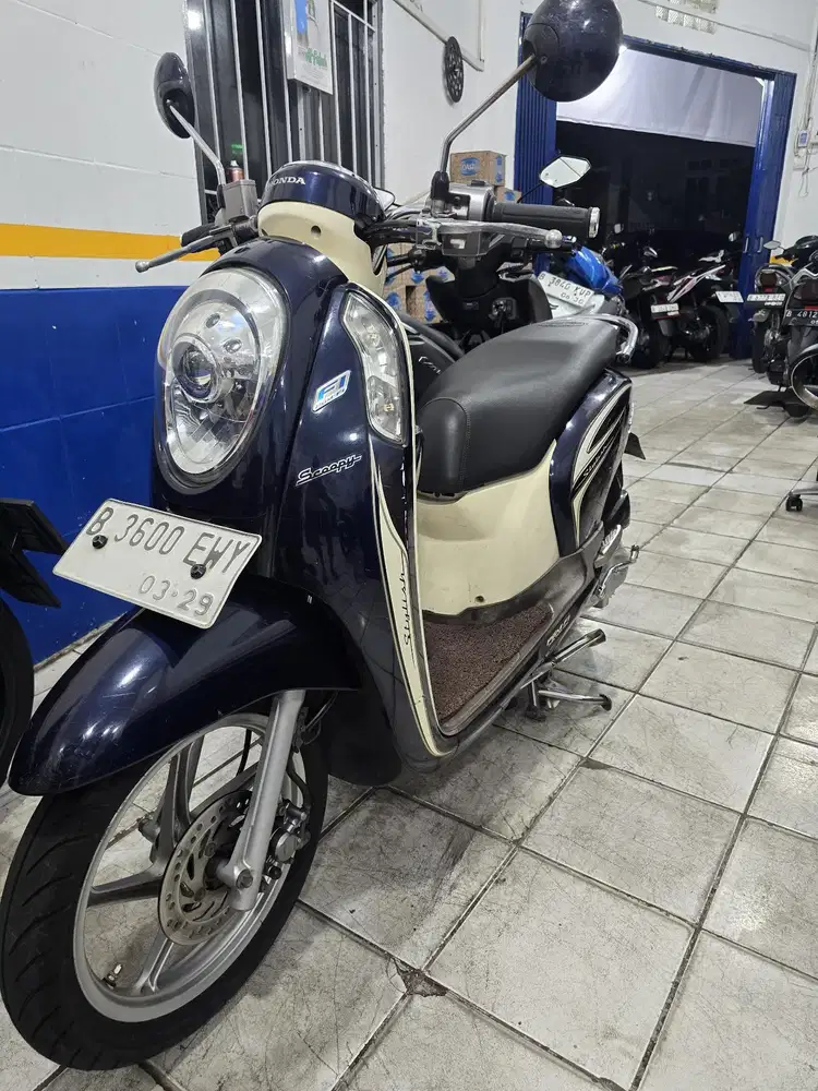 DIJUAL CASH HONDA SCOOPY STYLISH CBS FI THN 2014 PAJAK OF 1 X