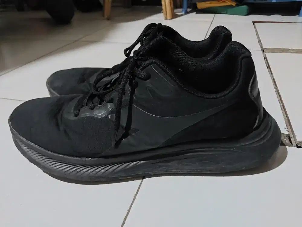 Sepatu Diadora Second