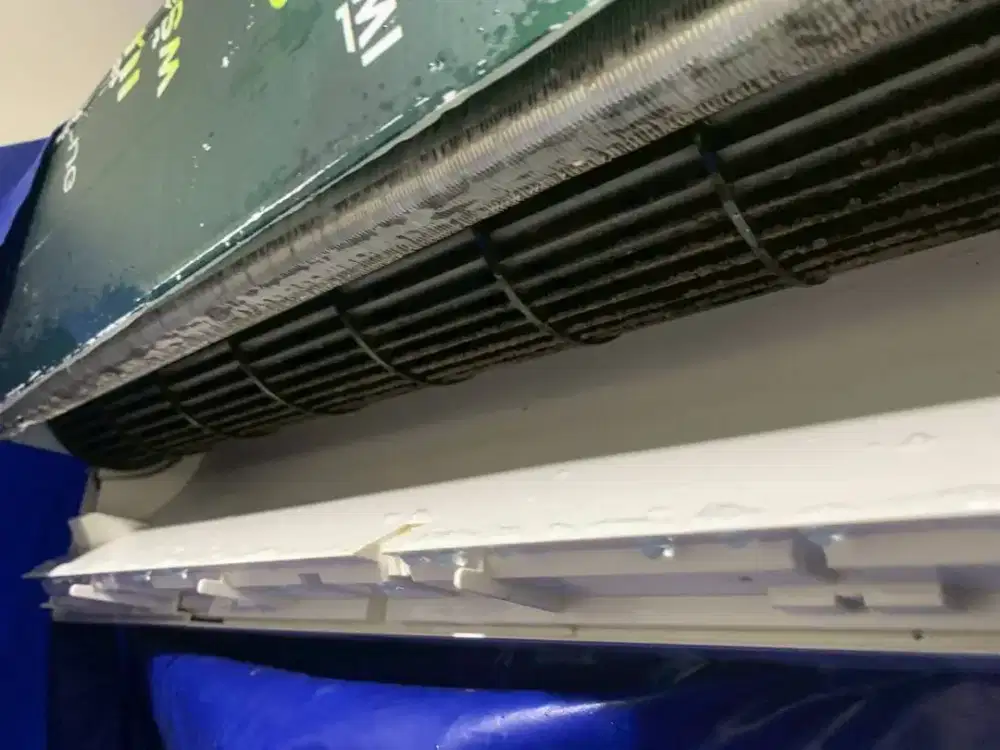 SERVICE AC PERBAIKAN DAN MAINTENANCE