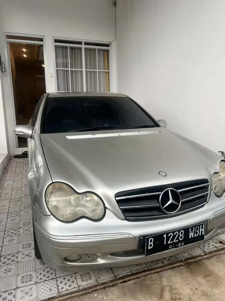 Mercedes benz c240 sunfoof  2021 jual cepat Bensin
