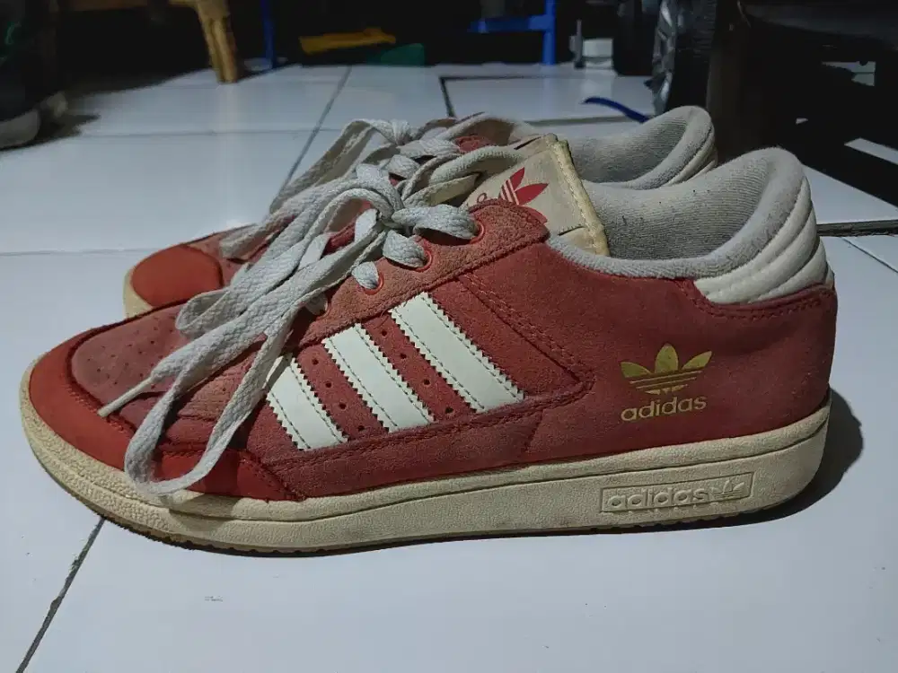 Sepatu Adidas Second