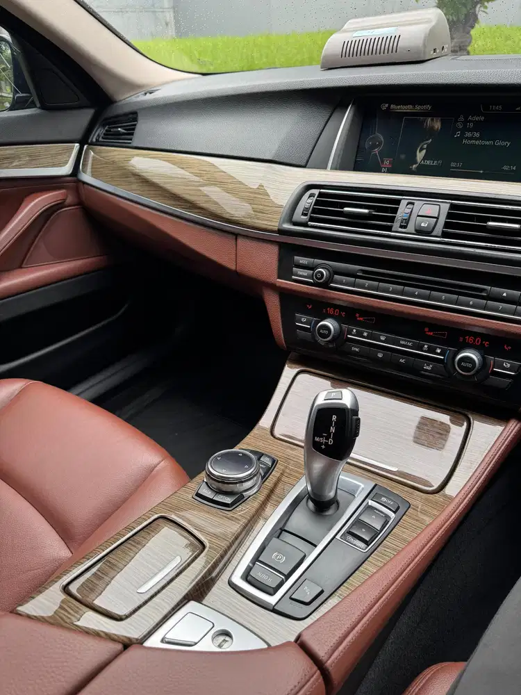 BMW 520i 2015 Modern