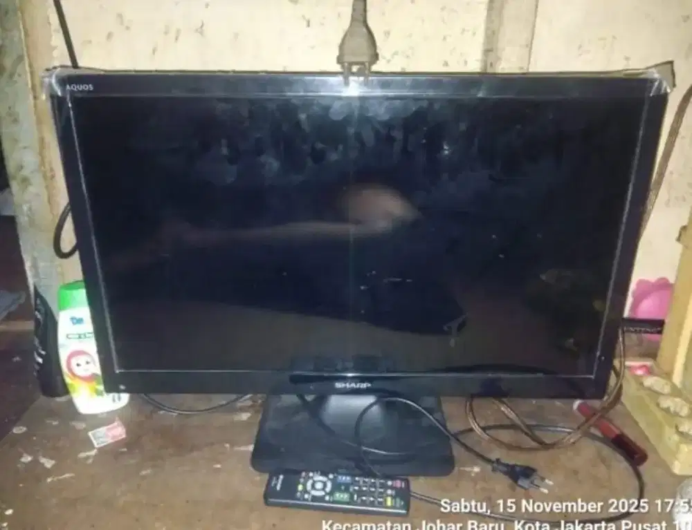 Tv Sharp 24 inci