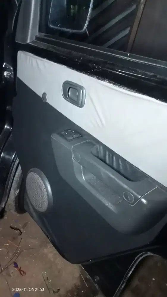 Power window grandmax pic up