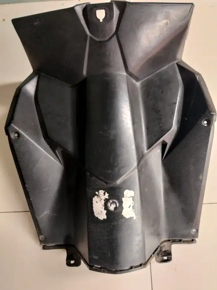 Cover inner lower dan slebor depan