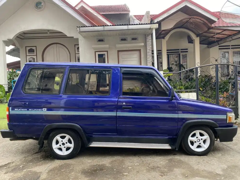 Toyota kijang super