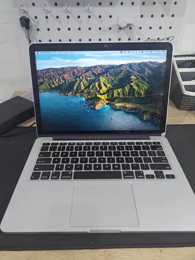 macbook pro 2015 13 inch 8/256