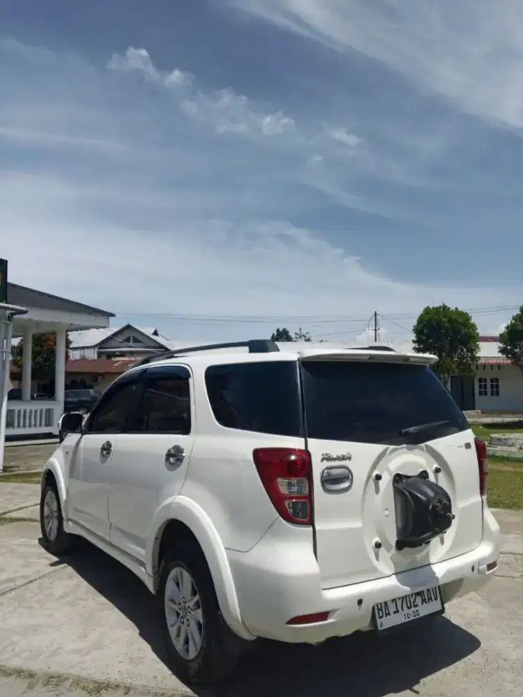 Dijual Toyota Rush 2007 Type S Manual