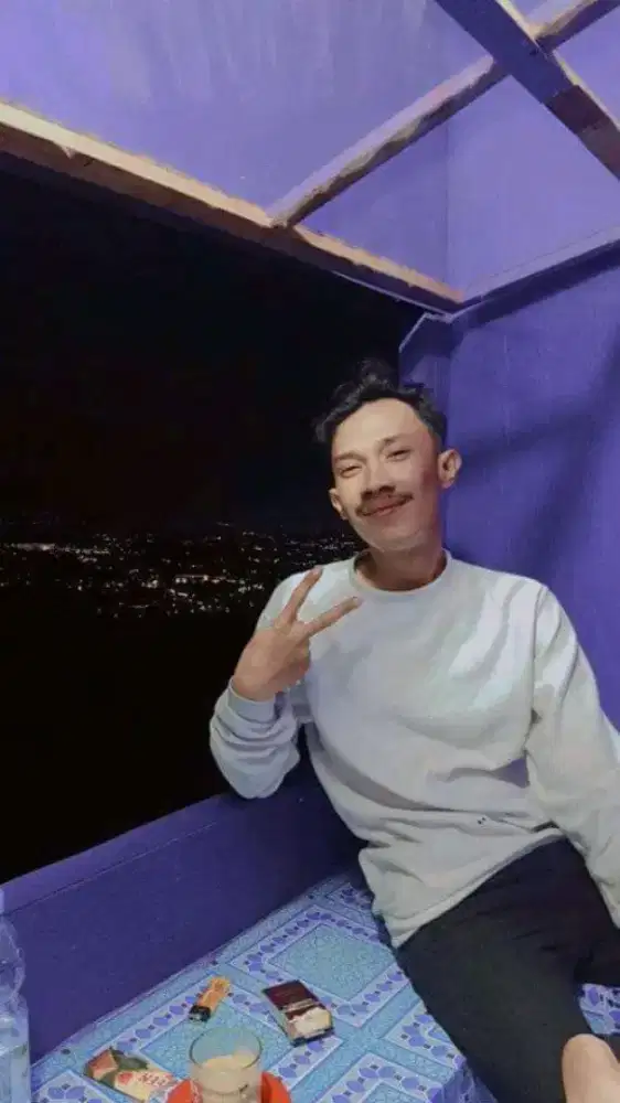 Cari kerjaan apa ajah