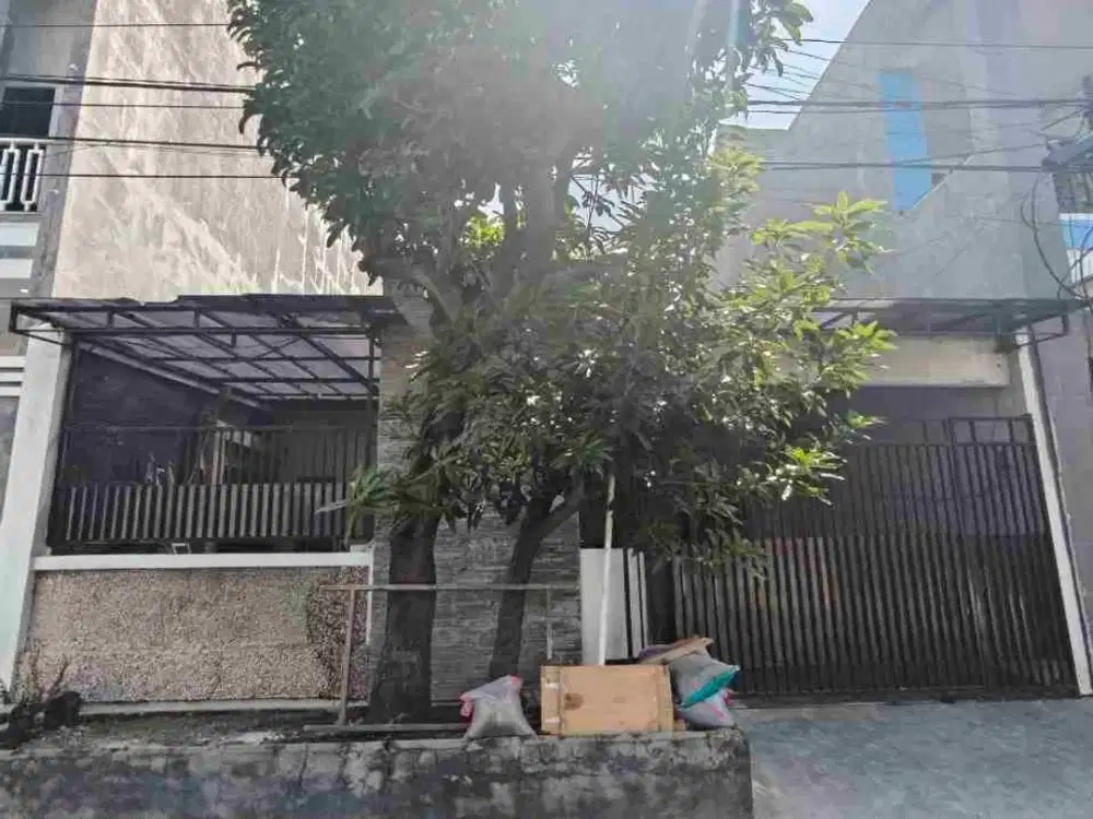 Dijual Rumah Kutisari Indah Utara dekat Univ Petra