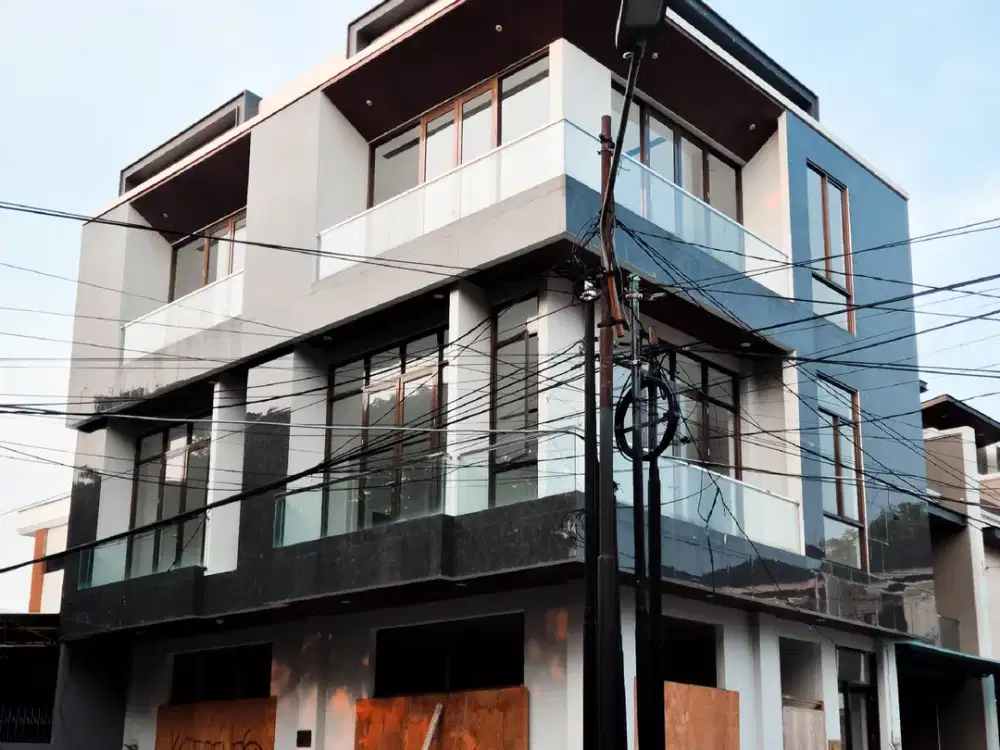 Raya Dukuh Kupang Timur dekat Ciputra World