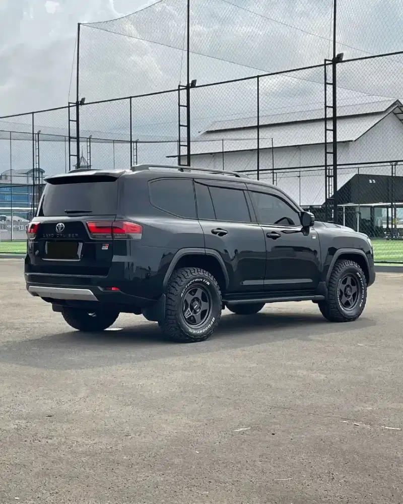 Toyota LC GR 2023